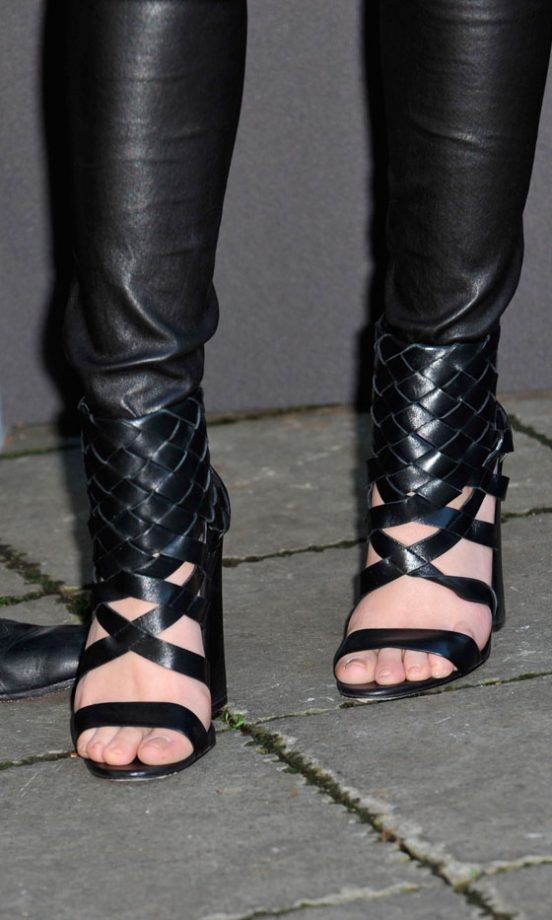 Scarlett Johansson Works Black Bondage Heels For A Dramatic Daytime Look, 2012