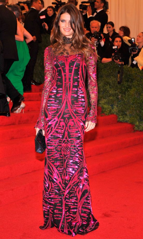 Isabeli Fontana Flaunted A Lavish Black And Red Gown At The Met Ball 2012