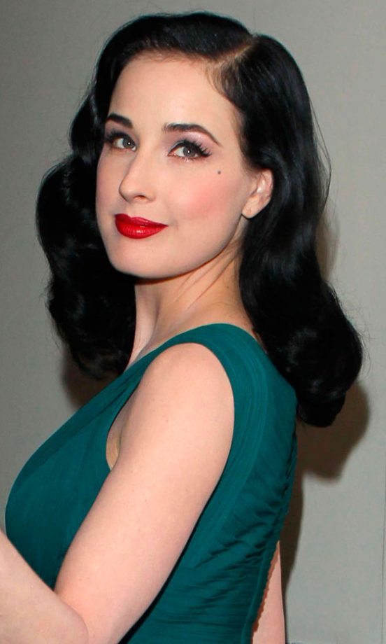 Dita Von Teese Proved She's Just As Glamorous With Her Hair Down, 2012
