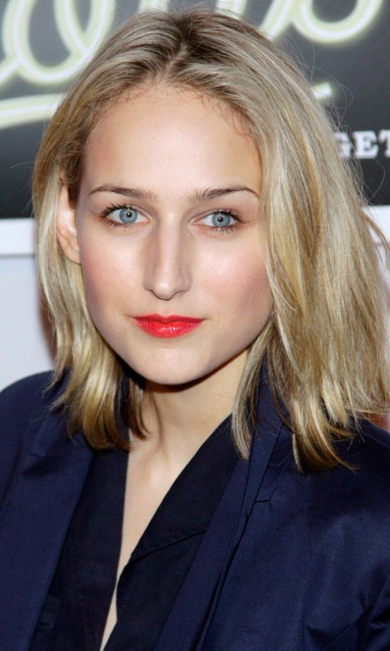Leelee Sobieksi Teams her Natural Shoulder Length Locks With A Bright Lip, 2012