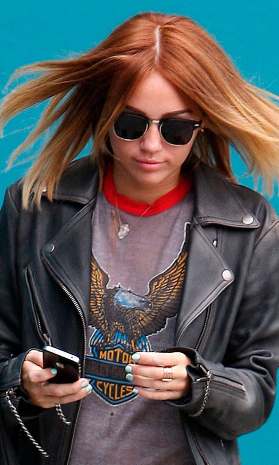 Miley Cyrus Flaunted Her Dip Dye Hair, Love The Strawberry Blonde Hair! 2012