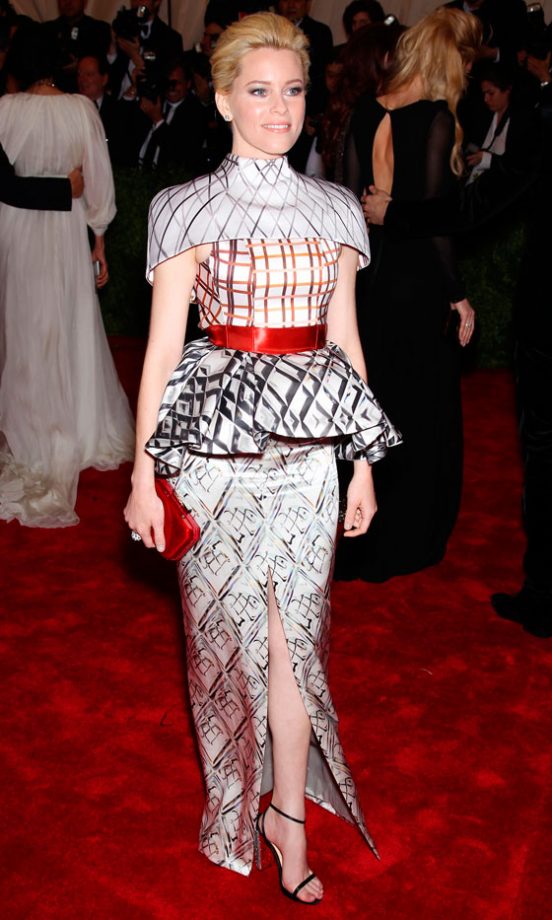Elizabeth Banks Clashed Her Prints On This Peplum Dress At The Met Ball 2012
