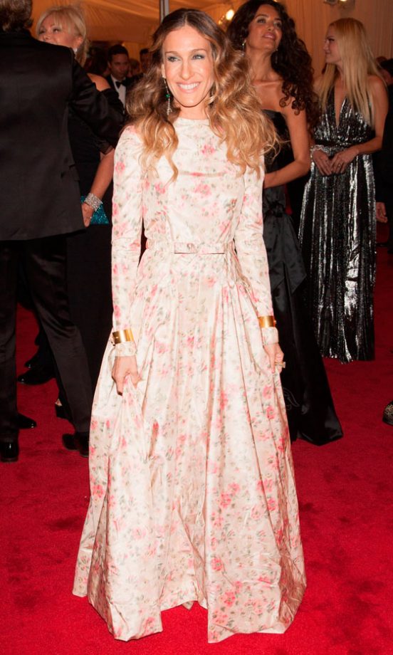 Sarah Jessica Parker Worked A Pretty Floral Ballgown At The Met Ball 2012