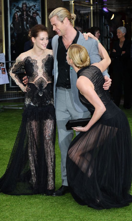 Kristen Stewart, Chris Hemsworth & Charlize Theron At The UK Premiere Of Snow White And The Huntsman, 2012