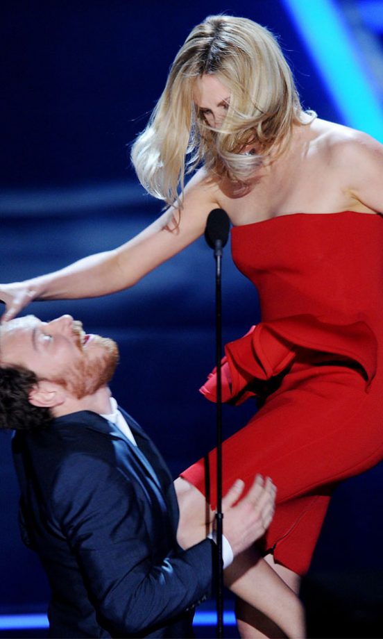 Charlize Theron Took Down Michael Fassbender At The MTV Movie Awards 2012