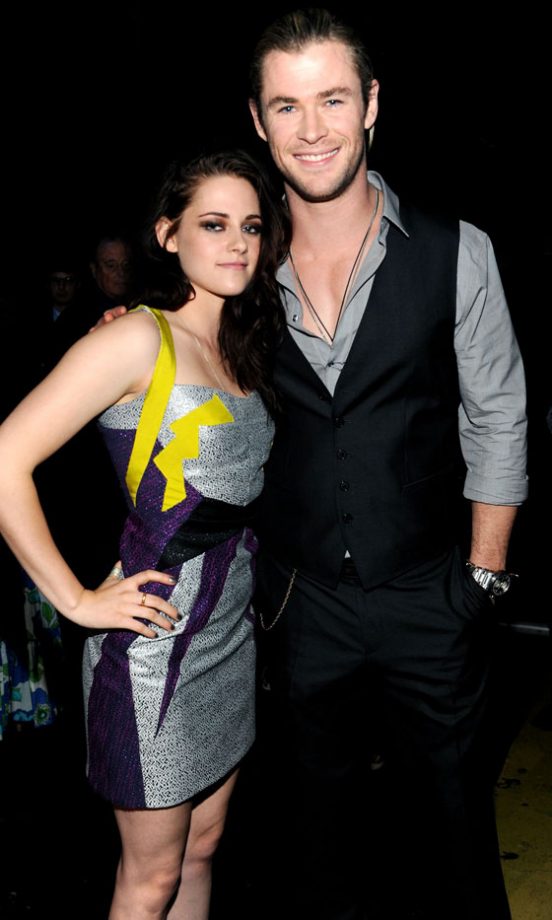 Kristen Stewart And Chris Hemsworth At The MTV Movie Awards 2012