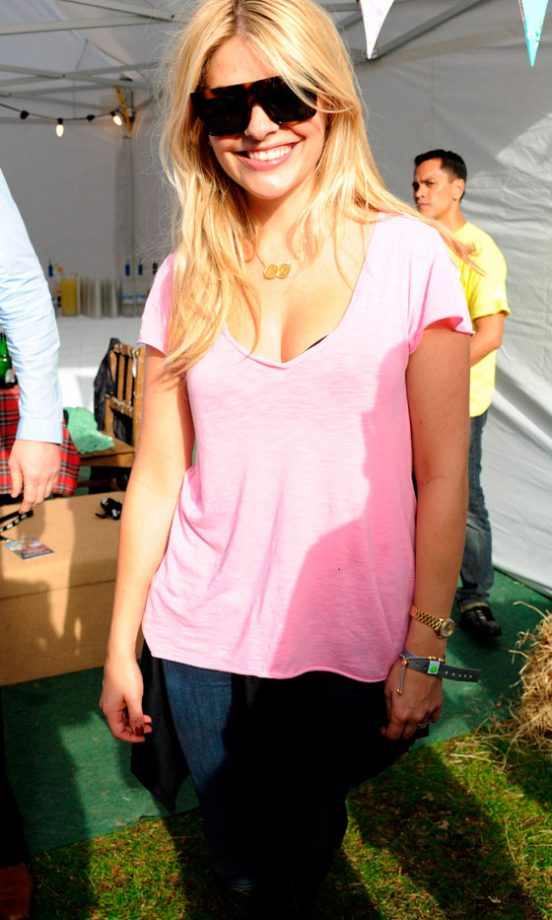 Holly Willoughby Looks Fab In The Pastel Trend At House Festival, 2012