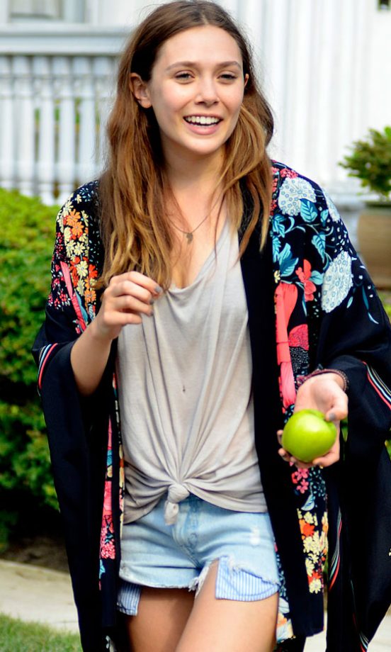 Elizabeth Olsen On The Set Of Very Good Girls, 2012