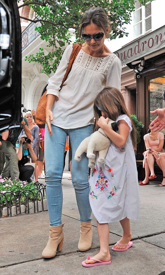 Katie Holmes And Suri Cruise Out In LA, 2012