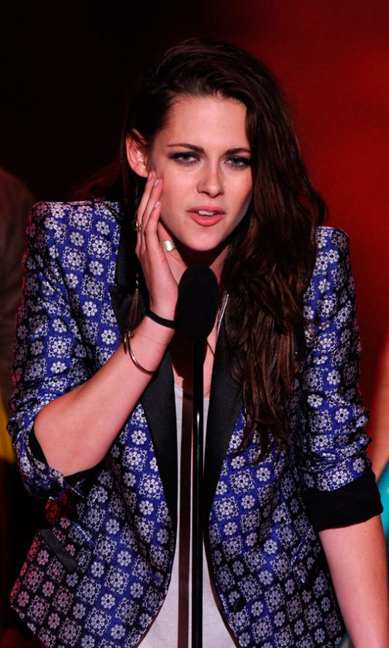 Kristen Stewart In Roberto Cavalli At The Teen Choice Awards 2012