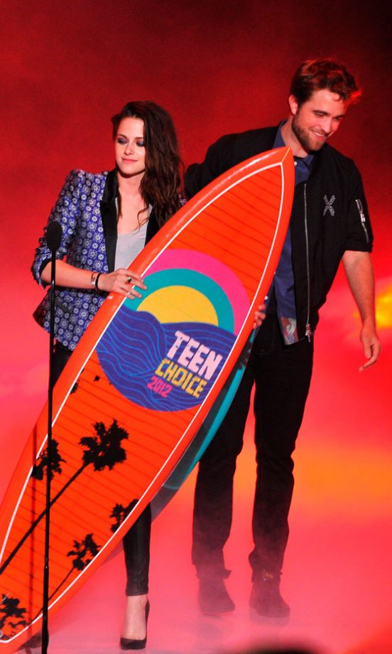 Robert Pattinson And Kristen Stewart At The Teen Choice Awards, 2012