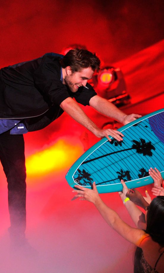 Robert Pattinson At The Teen Choice Awards, 2012