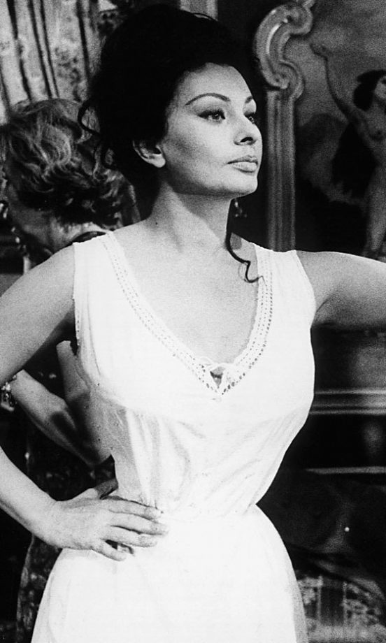 Sophia Loren Showed A Natural Hourglass Shape, 1966