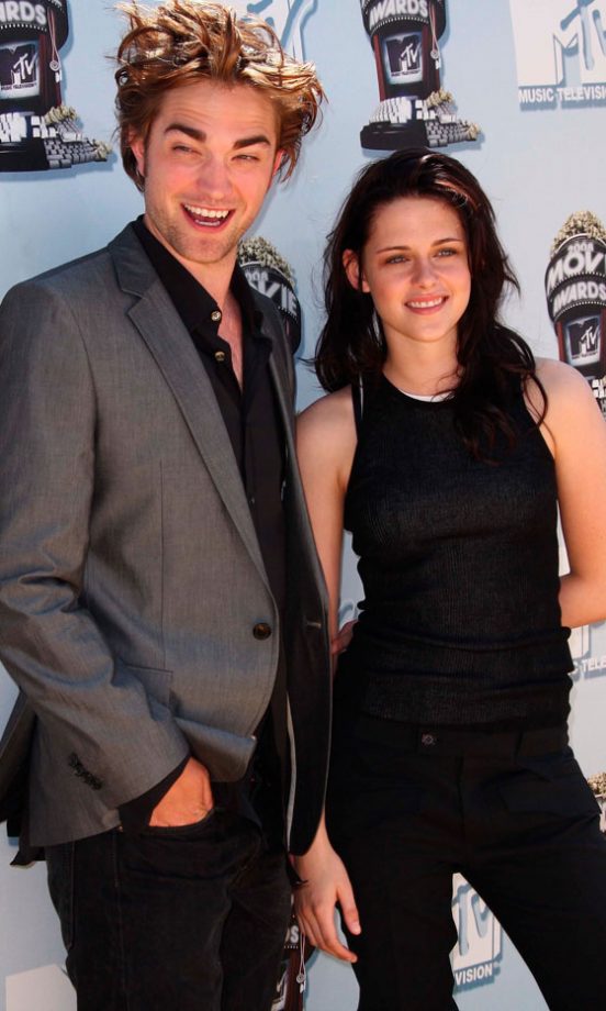 Robert Pattinson And Kristen Stewart At The MTV Movie Awards, 2008