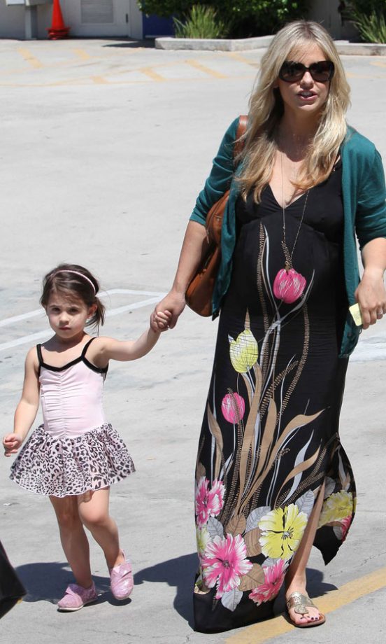 Sarah Michelle Gellar Out In LA, 2012