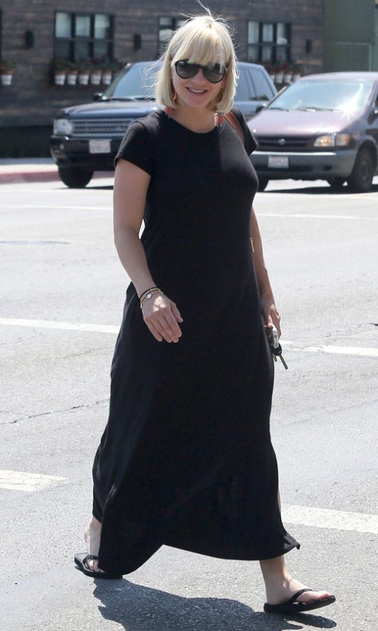 Anna Faris Out In LA, 2012