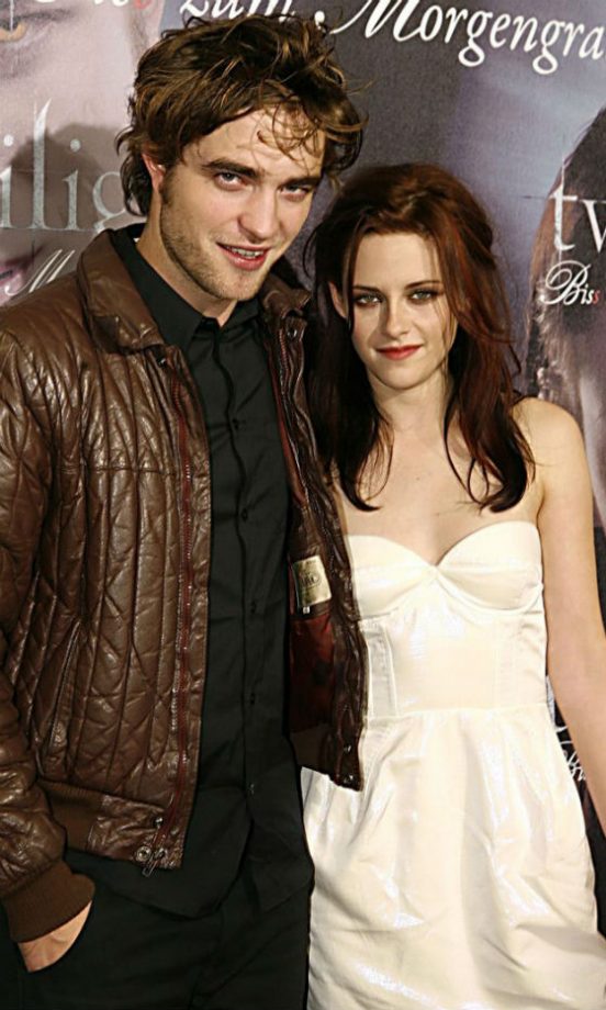 Robert Pattinson & Kristen Stewart: Off Screen Romance