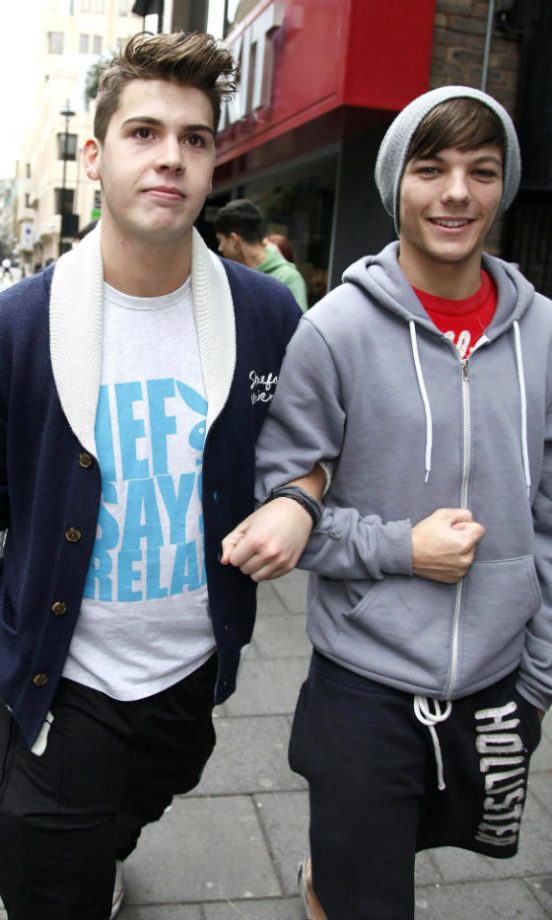 One Direction: Buddies With Aiden Grimshaw
