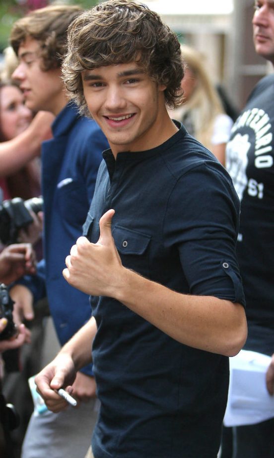One Direction: Thumbs Up
