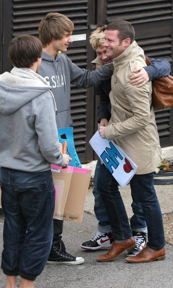 One Direction: Dermot Hugs