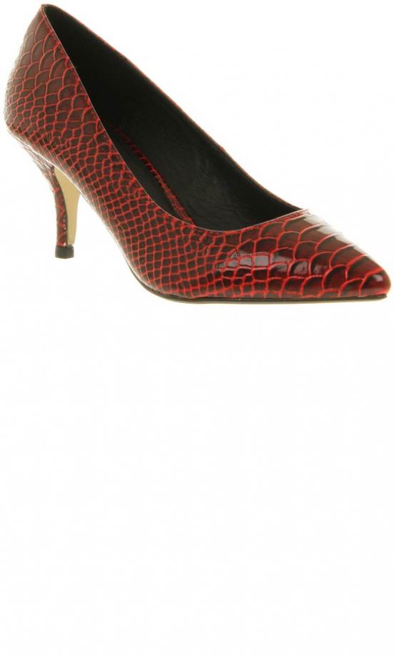 Office Burgundy Courts, £45