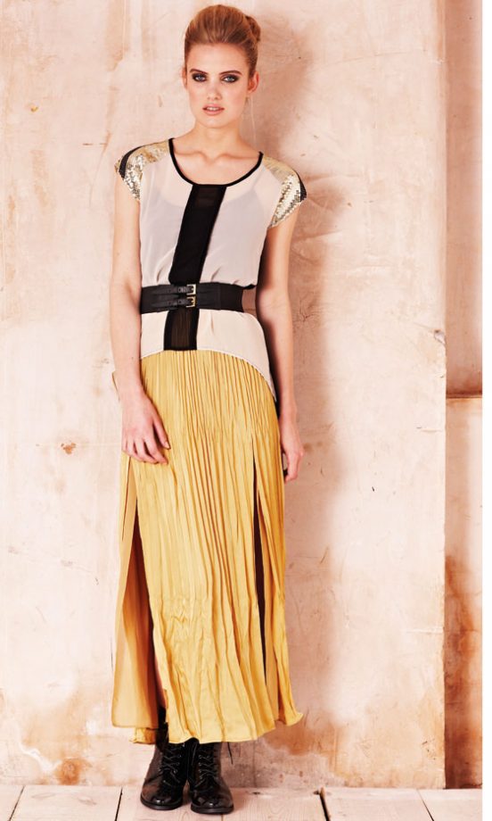 Matalan Mustard Maxi Skirt And Cream And Black Panelled Top