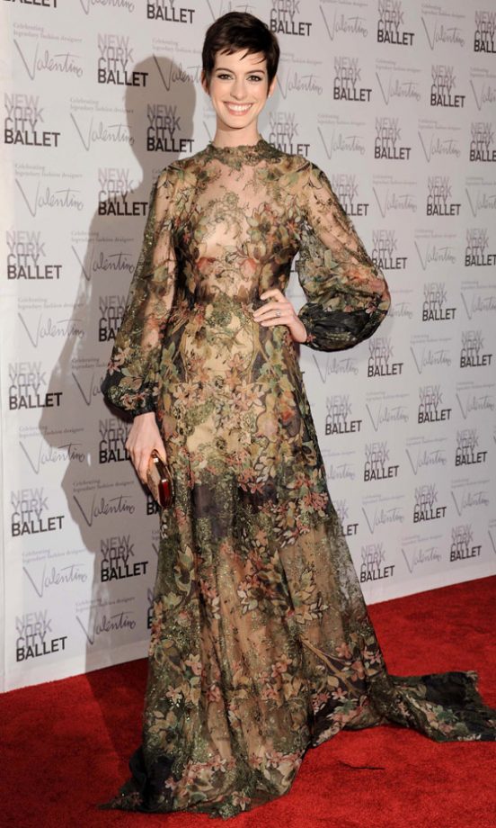 Anne Hathaway At NYC Ballet Celebrates Fashion Designer Valentino Garavani, 2012