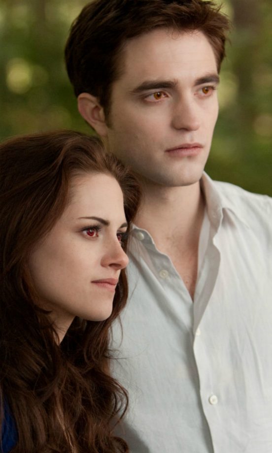 Twilight: Breaking Dawn – Part 2 - Bella Swan & Edward Cullen (Kristen Stewart and Robert Pattinson)