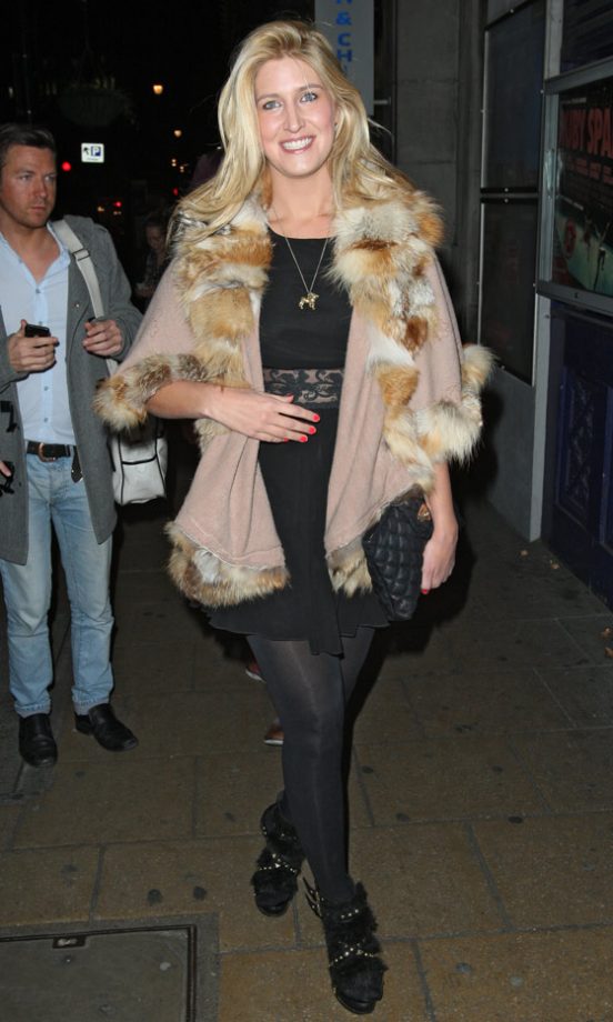 Cheska Hull At The Premiere Of 'Paranormal Activity 4', 2012