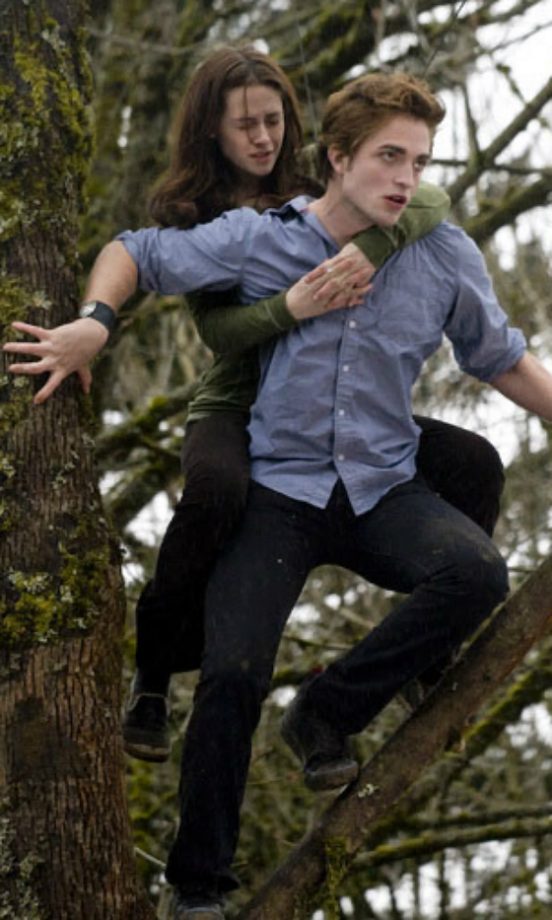 Twilight - Bella Swan & Edward Cullen (Kristen Stewart and Robert Pattinson)
