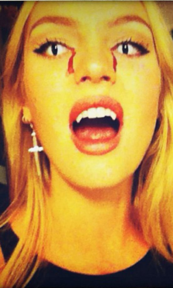 Celebrity Halloween Costumes: Candice Swanepoel (@angelcandice)