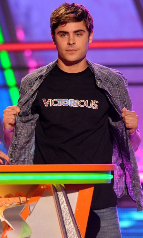 Zac Efron: Autograph Collector