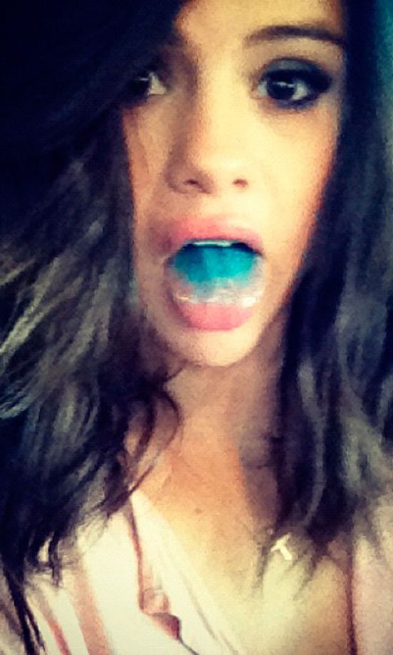 What's Happened To Your Tongue Selena Gomez @SelenaGomez?! 2012