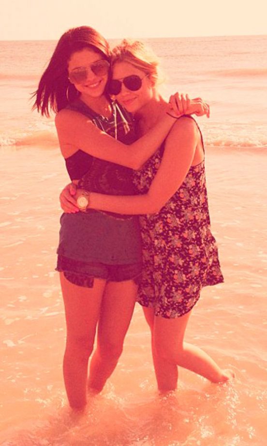 Selena Gomez @SelenaGomez Messes Around In The Sea, 2012