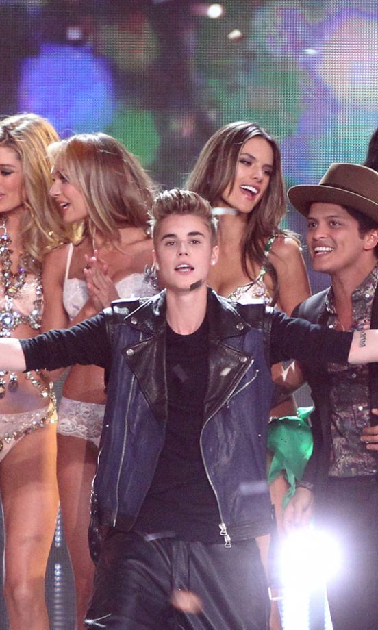 Justin Bieber Meets The Angels At The Victoria's Secret Fashion Show, 2012