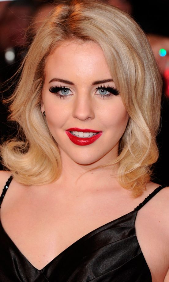Lydia Bright Looked SO Glamorous With This Blonde Hairstyle, 2012