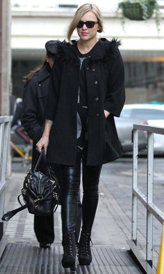 Fearne Cotton Pregnant And Keeping It Simple In Black, 2012