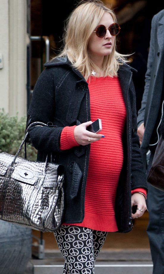 Fearne Cotton Adds A Splash Of Colour To Her Maternity Wardrobe, 2012