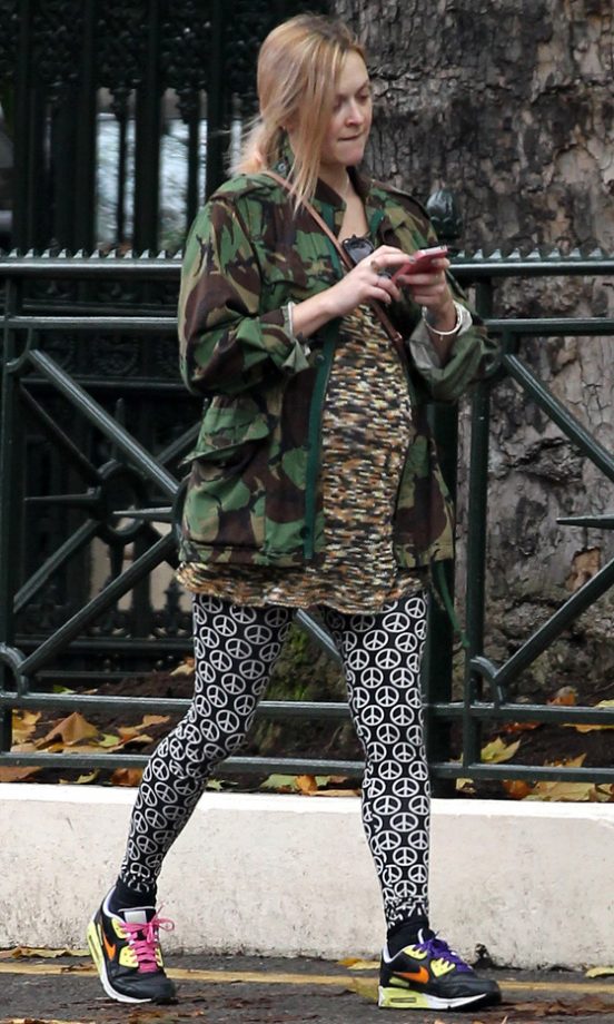Fearne Cotton Nails Casual Style With Her Print Maternity Outfit, 2012