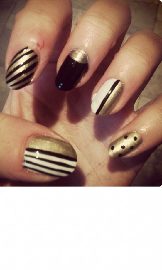 Nail Art: Black And Gold Mix And Match