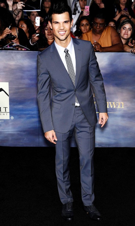 Taylor Lautner At The Twilight Breaking Dawn: Part Two Film Premiere, 2012