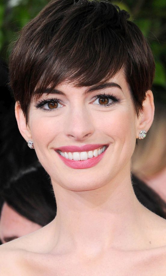 Anne Hathaway At The Golden Globes 2013