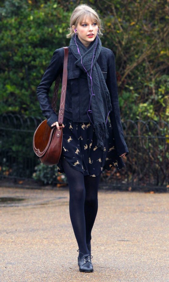 Taylor Swift Out In London, 2012