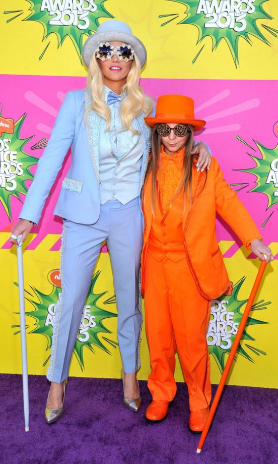 Ke$ha And Brother Louis Sebert In Matching Outfits At The Nickelodeon's Kids Choice Awards, 2013