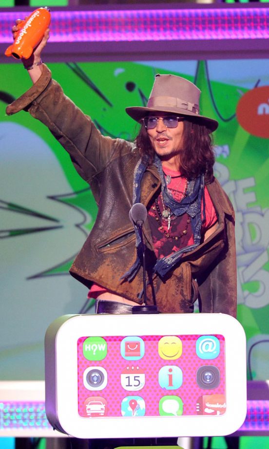 Johnny Depp Accepts His Favourite Movie Actor Award At The Nickelodeon's Kids Choice Awards, 2013