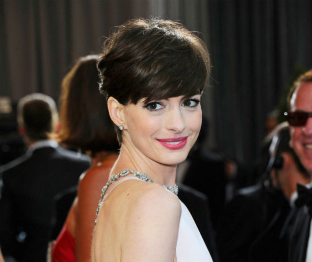 Anne Hathaway S Top 10 Hairstyles Look