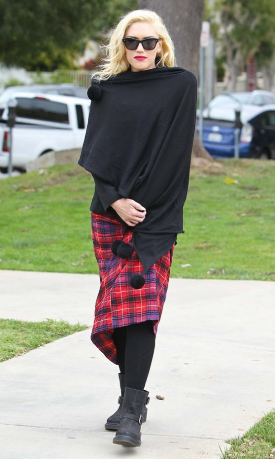 Gwen Stefani Absolutely Nails It In A Red Midi Skirt, 2013