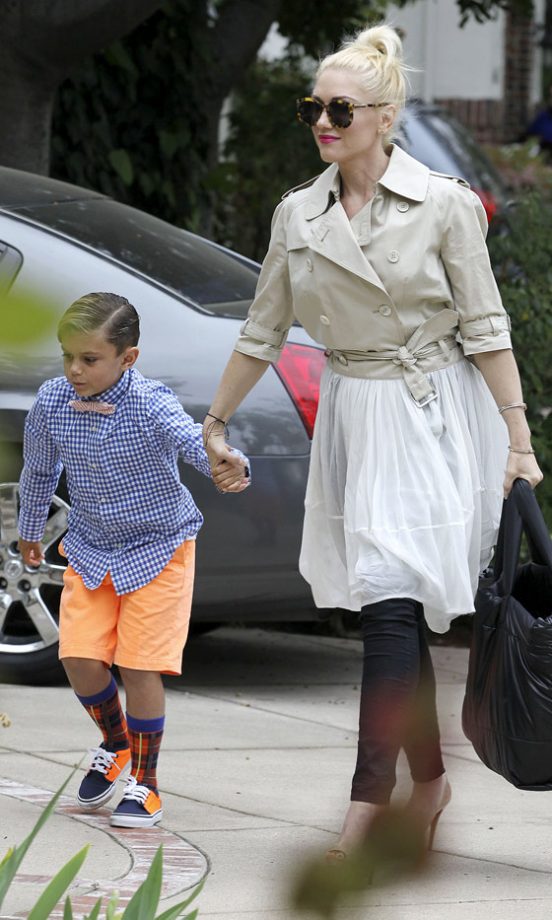 Gwen Stefani Nails Casual Cool In Cropped Jacket, 2013