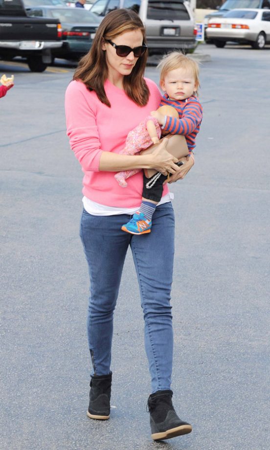 Jennifer Garner Out With Her Son In LA, 2013
