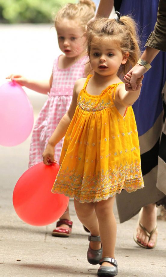 Sarah Jessica Parker's Daughters Marion And Tabitha Broderick In New York, 2013